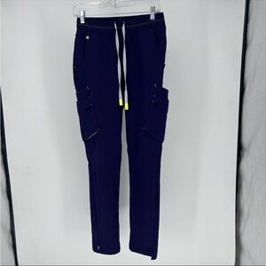 FIGS  women's  Soeng Scrub Pants size XS tall In purple